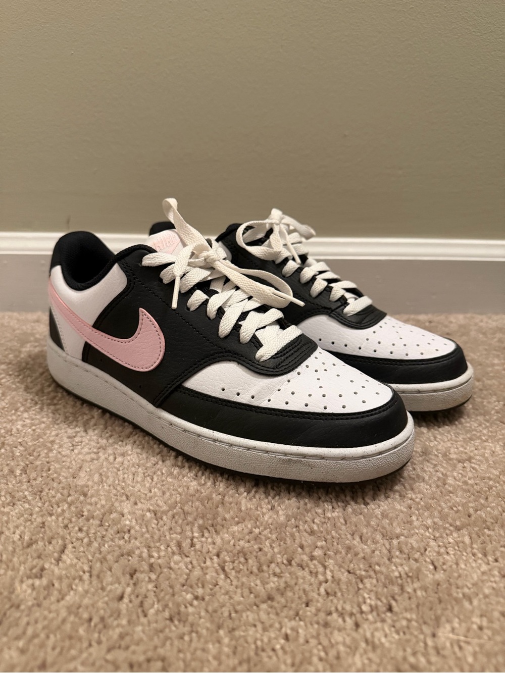 Nike Women’s Low-Top Sneakers in Black, White & Pink